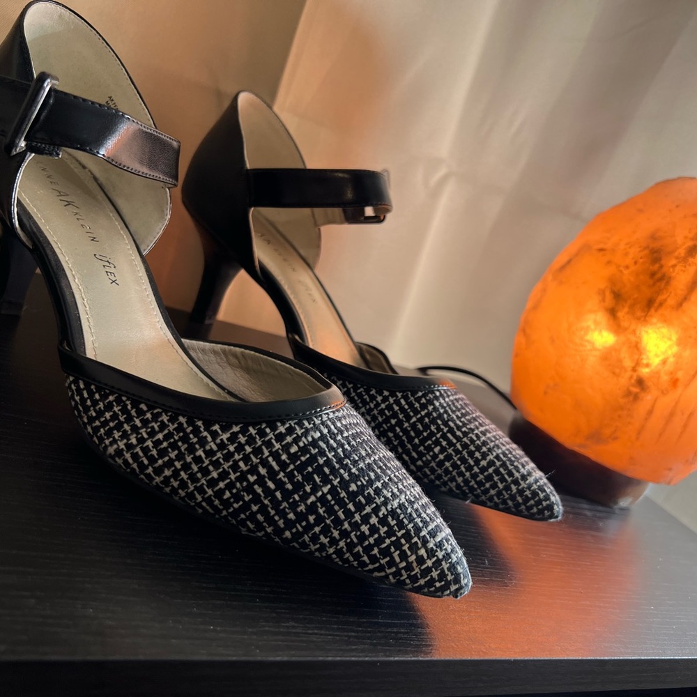 Anne Klein heels. Worn. Good condition.